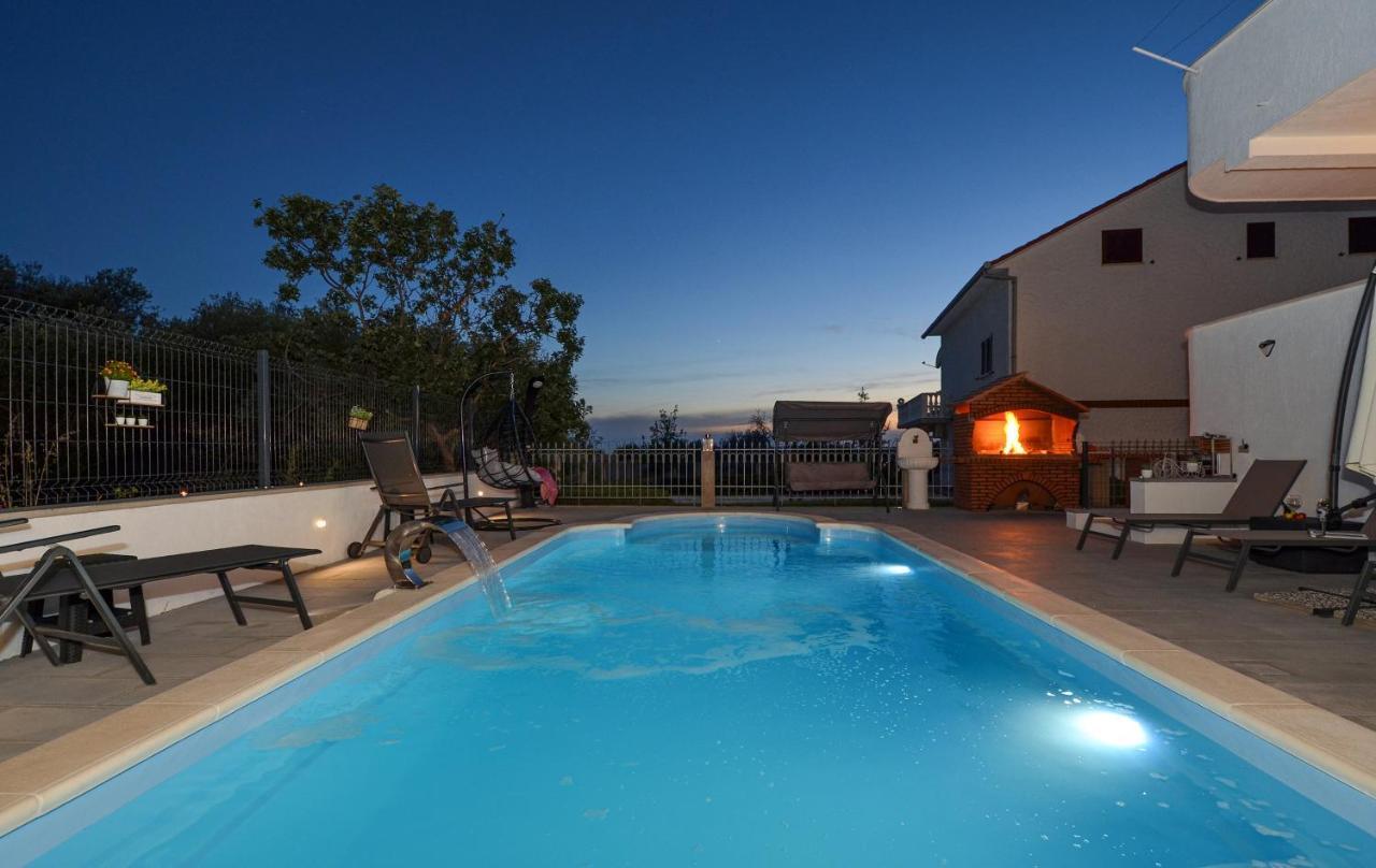 Apartment With Heated Pool And Sea View Τρογκίρ Εξωτερικό φωτογραφία