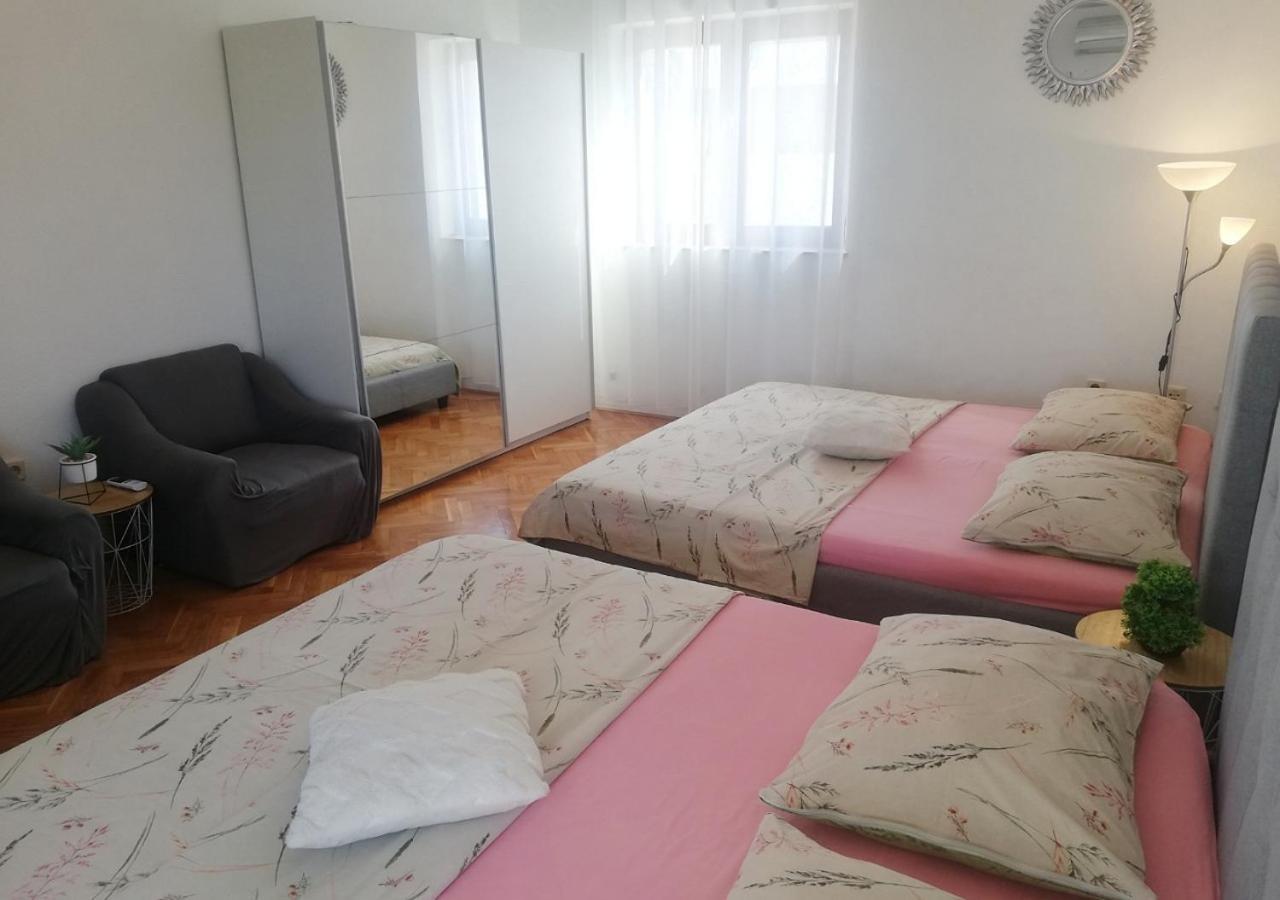 Apartment With Heated Pool And Sea View Τρογκίρ Εξωτερικό φωτογραφία